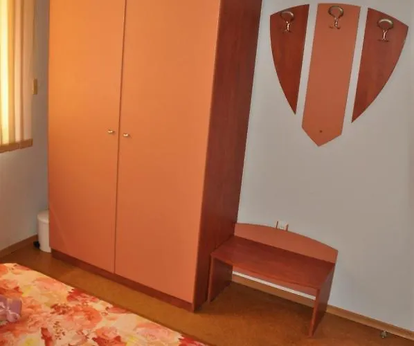 Πανσιόν House Dimitrovi 3*