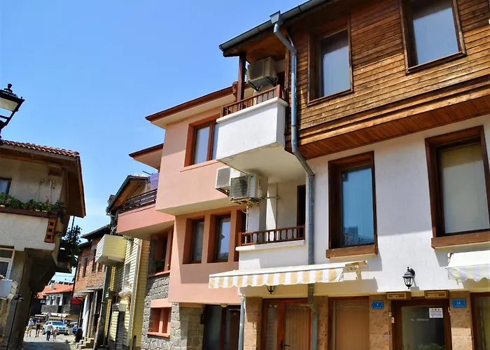 Πανσιόν House Dimitrovi 3*
