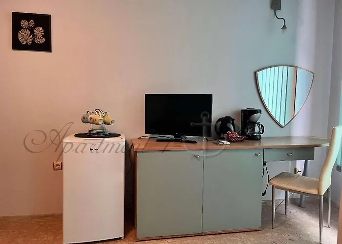 House Dimitrovi Πανσιόν 3*